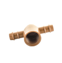 Detail of the 3/4" FPT threaded port on the Netafim TL075FTEE showing thread profile and reinforced shoulder area.